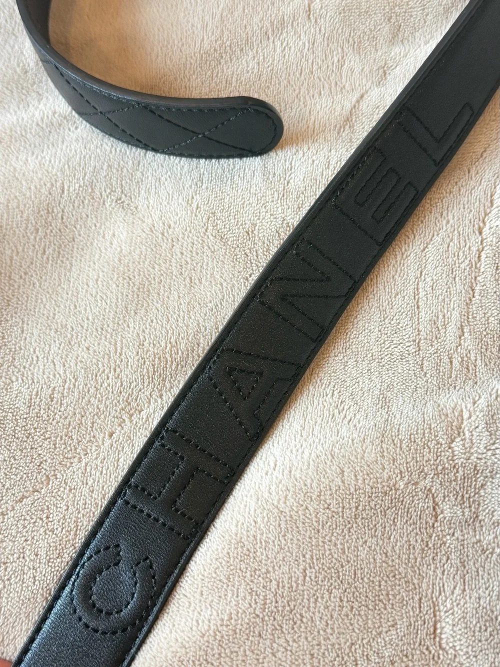 CHANEL Black Quilted Leather Belt with Gold CC Logo Buckle - Picture 5 of 5
